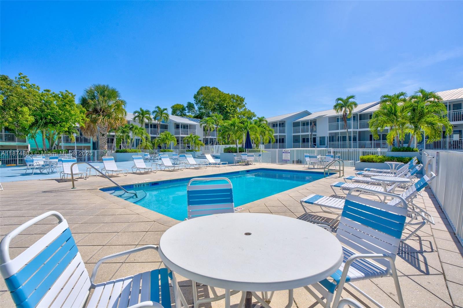 TOWNHOUSES OF KAWAMA - Residential