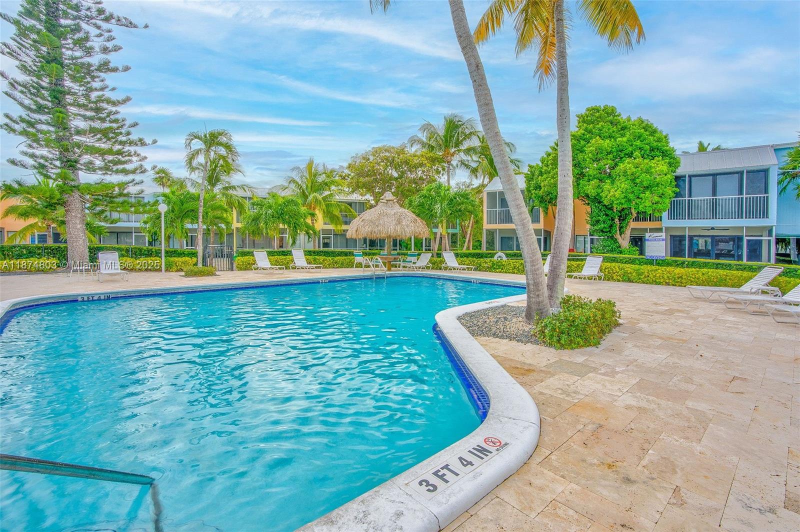 TOWNHOUSES OF KAWAMA - Residential