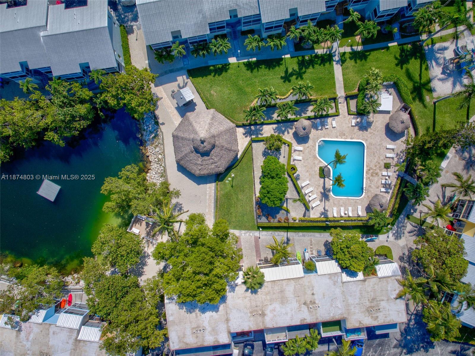 TOWNHOUSES OF KAWAMA - Residential