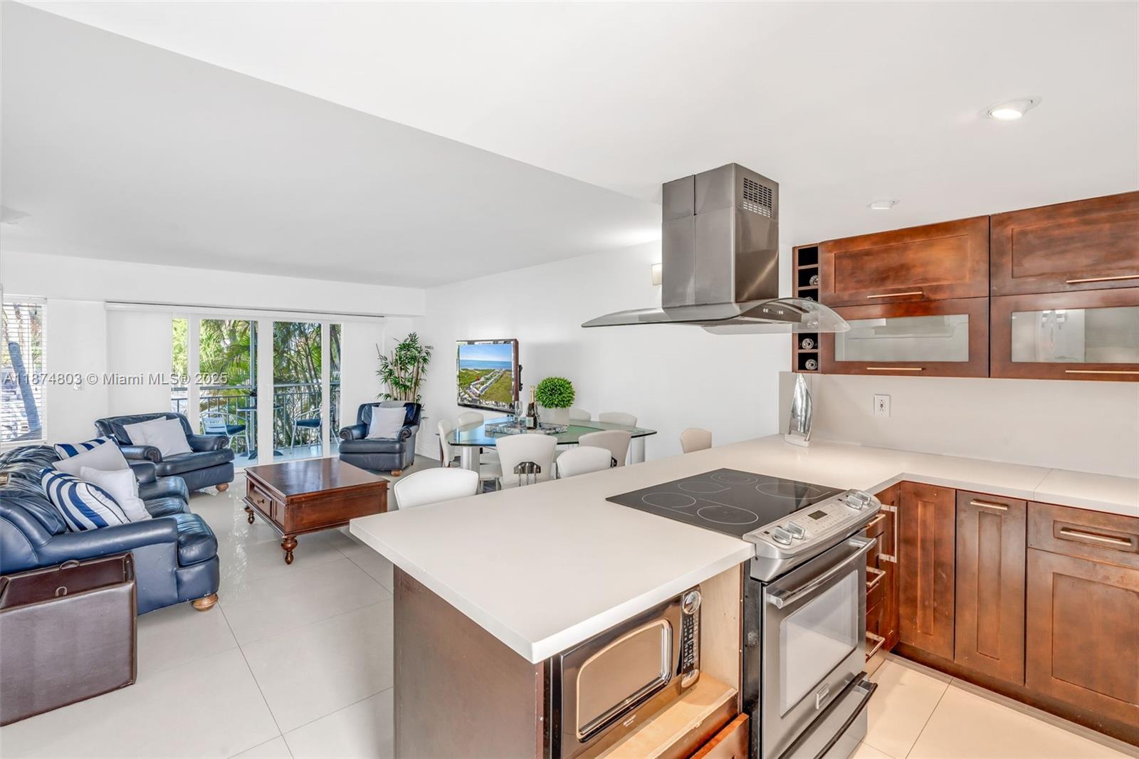 TOWNHOUSES OF KAWAMA - Residential