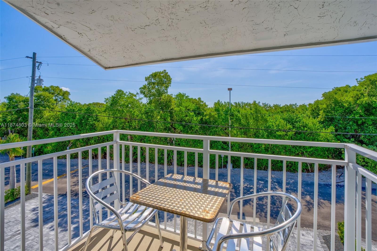 SHORT TERM RENTALS ALLOWED! Kawama Yacht Club — a beautifully updated 3-bedroom, 3-bathroom townhouse offering a sleek, modern vibe across three spacious levels and 930 sq ft of turnkey living space. Whether you're looking for a peaceful tropical escape or a high-performing investment property, this unit checks all the boxes.