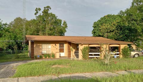 Photo of 1419 N O Mul La Oee DR, Sebring, FL 33870 (MLS # A12062960)