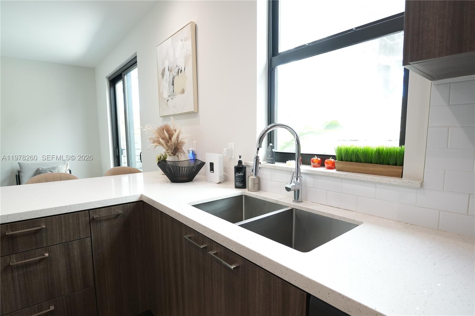 LEISURE TOWNHOUSES CONDO - Residential Lease