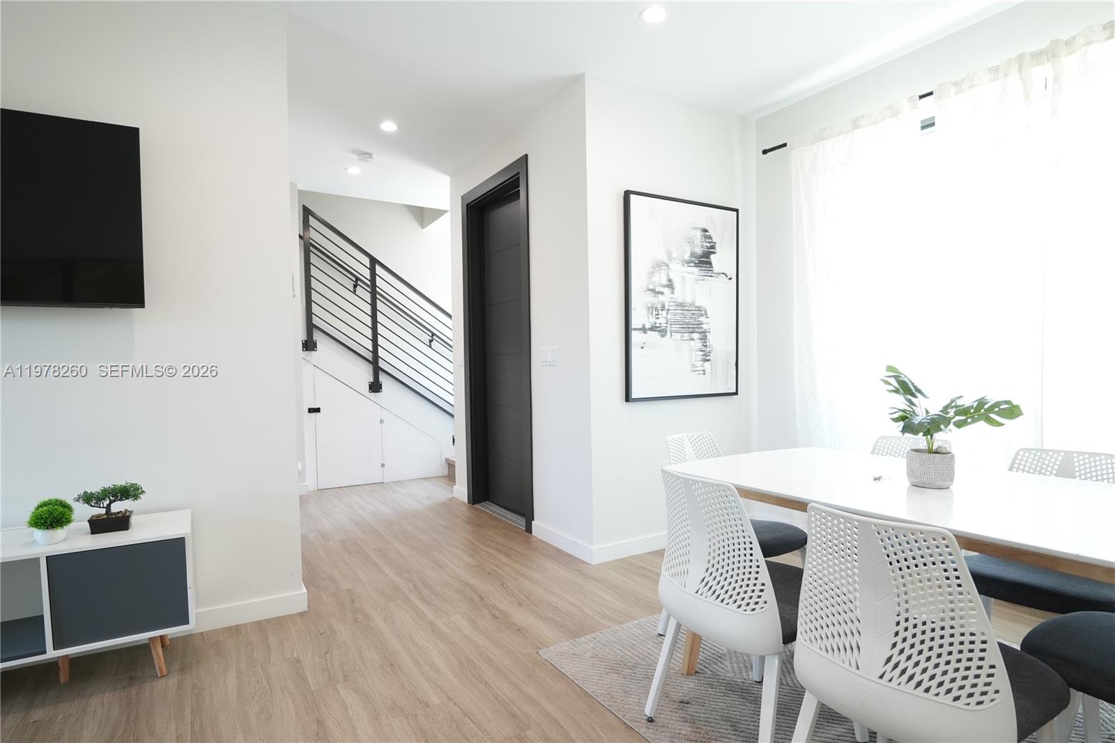 LEISURE TOWNHOUSES CONDO - Residential Lease