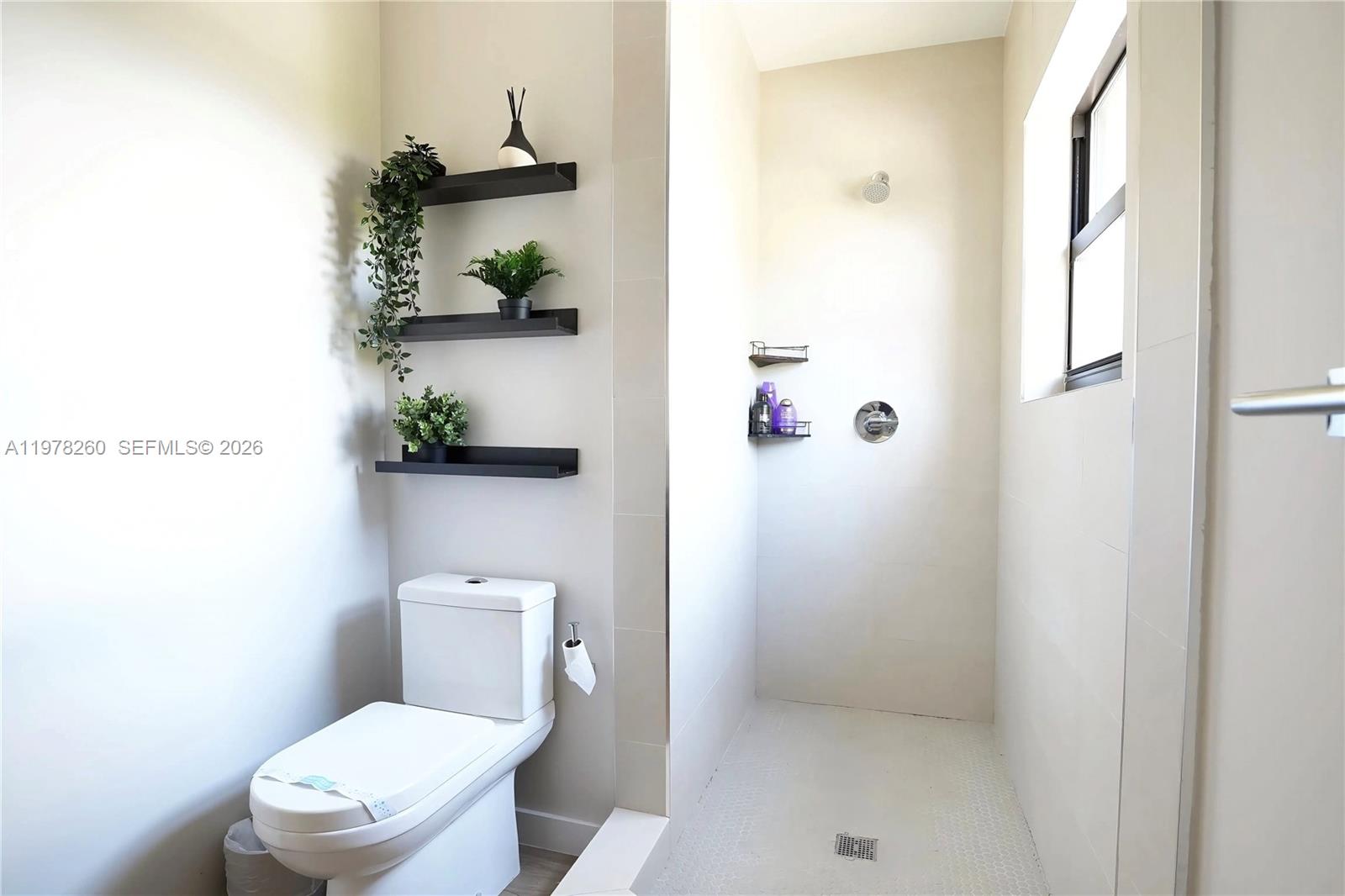 LEISURE TOWNHOUSES CONDO - Residential Lease