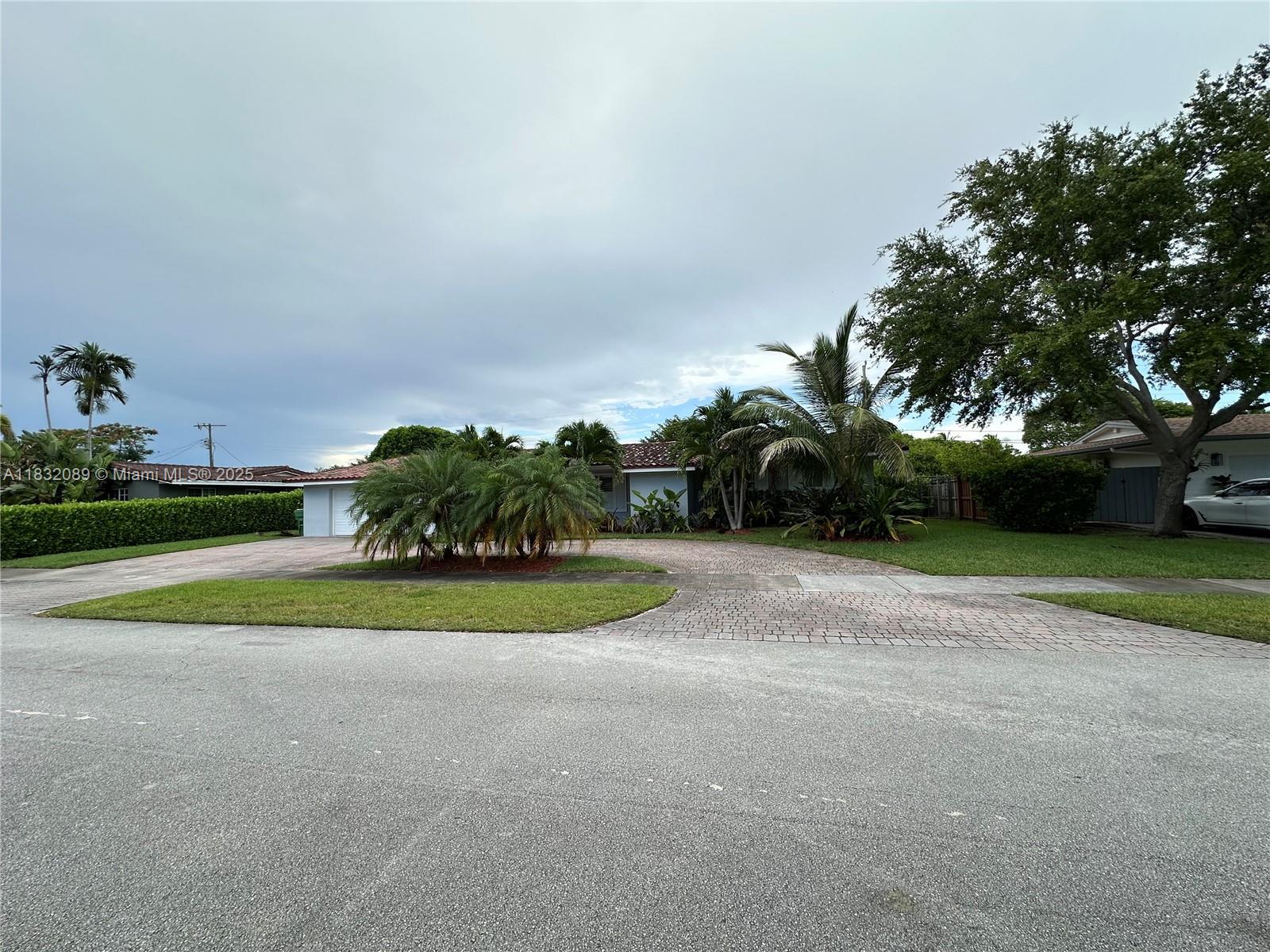 8821 SW 87th St
