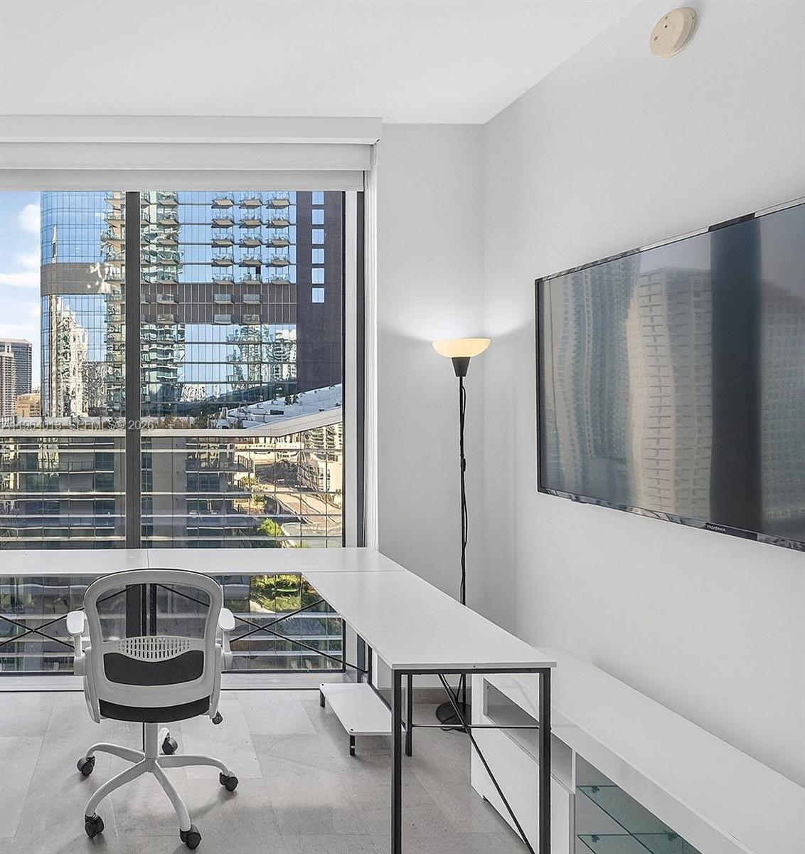 REACH CONDO - Residential