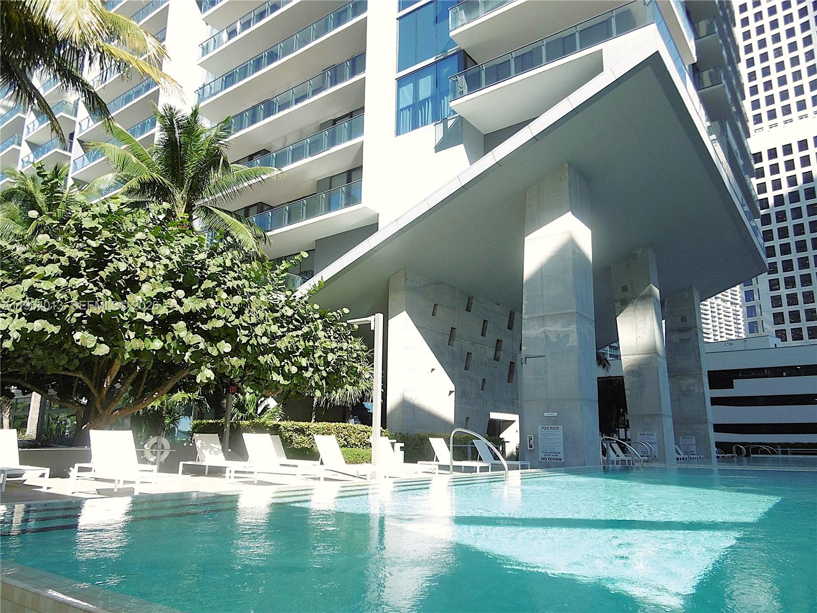 REACH CONDO - Residential