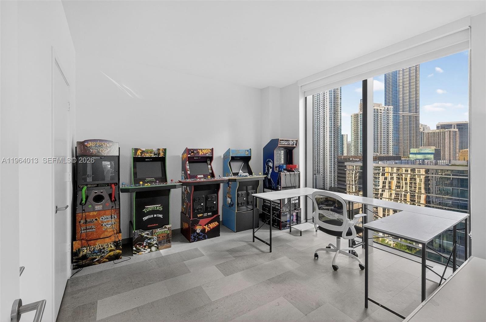 REACH CONDO - Residential