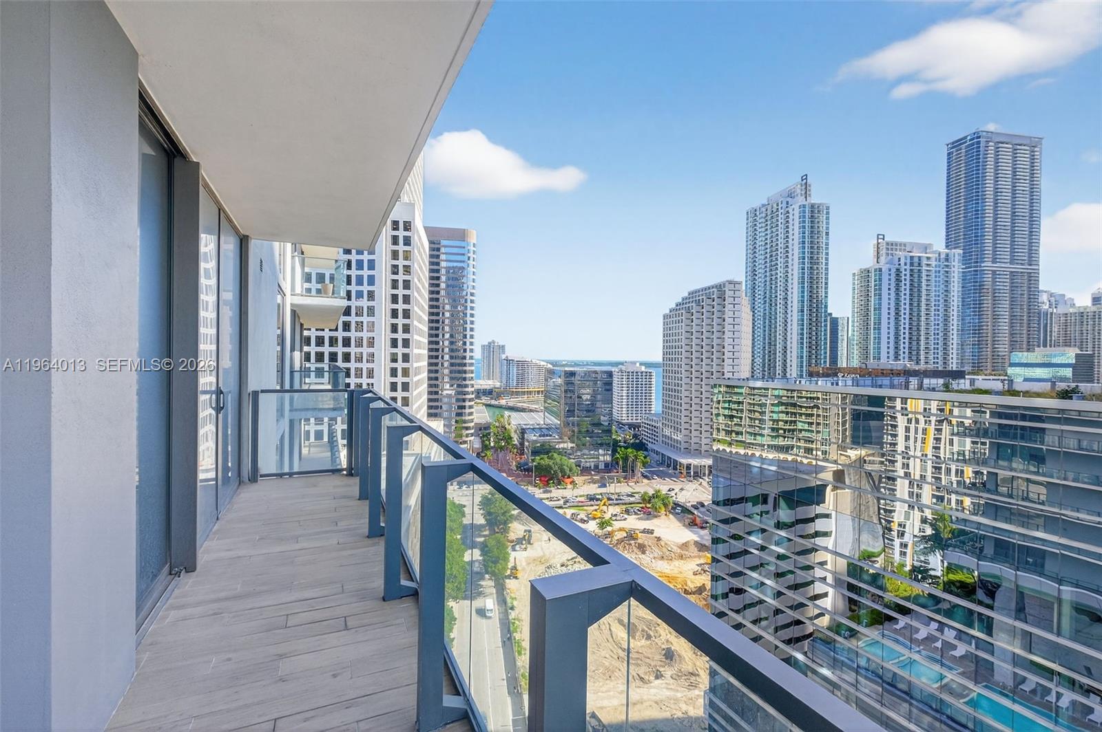 REACH CONDO - Residential