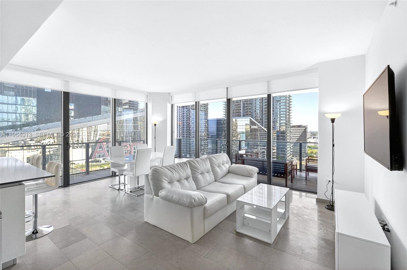 REACH CONDO - Residential