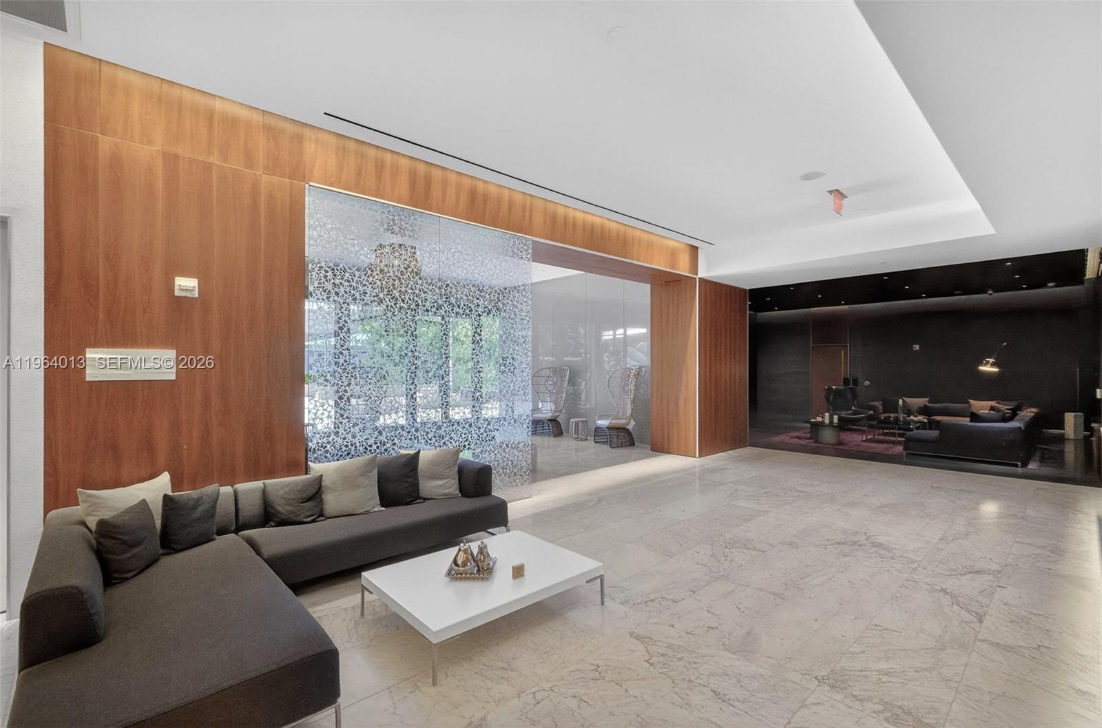 REACH CONDO - Residential