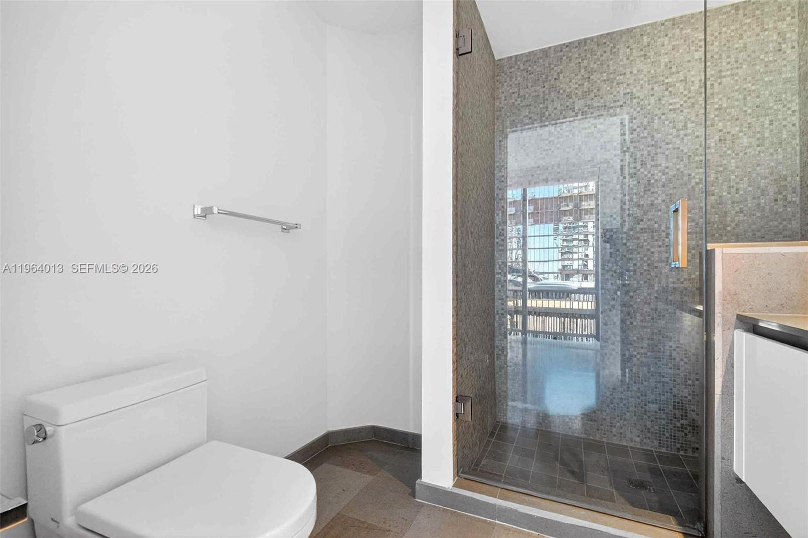 REACH CONDO - Residential