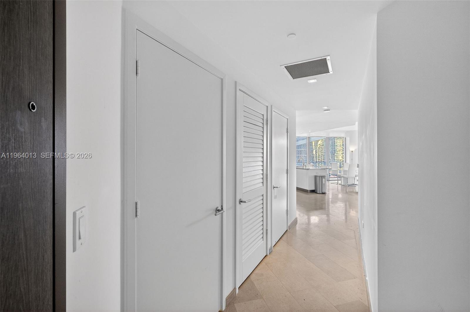 REACH CONDO - Residential