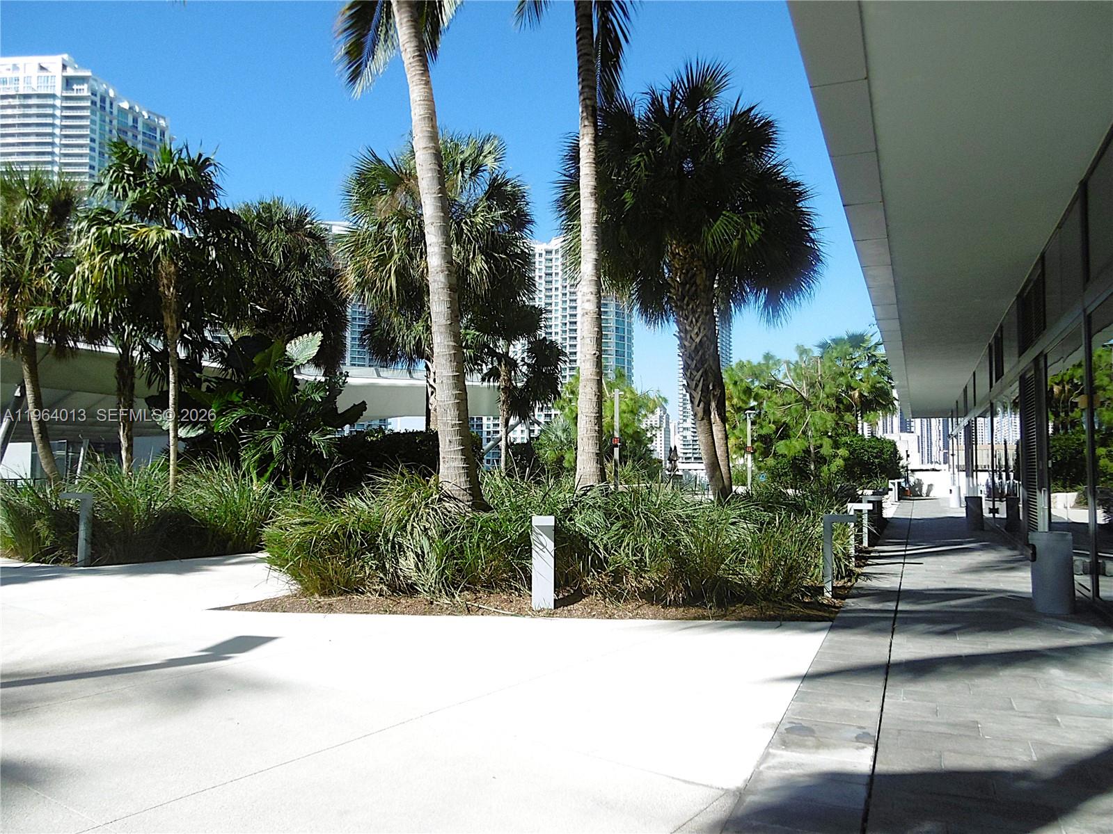 REACH CONDO - Residential