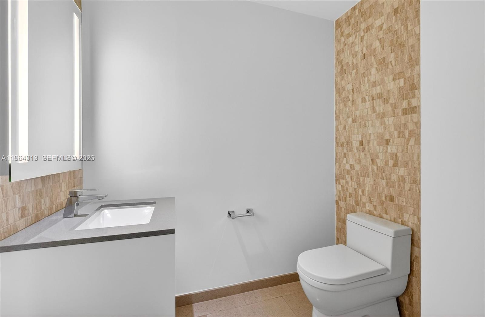 REACH CONDO - Residential