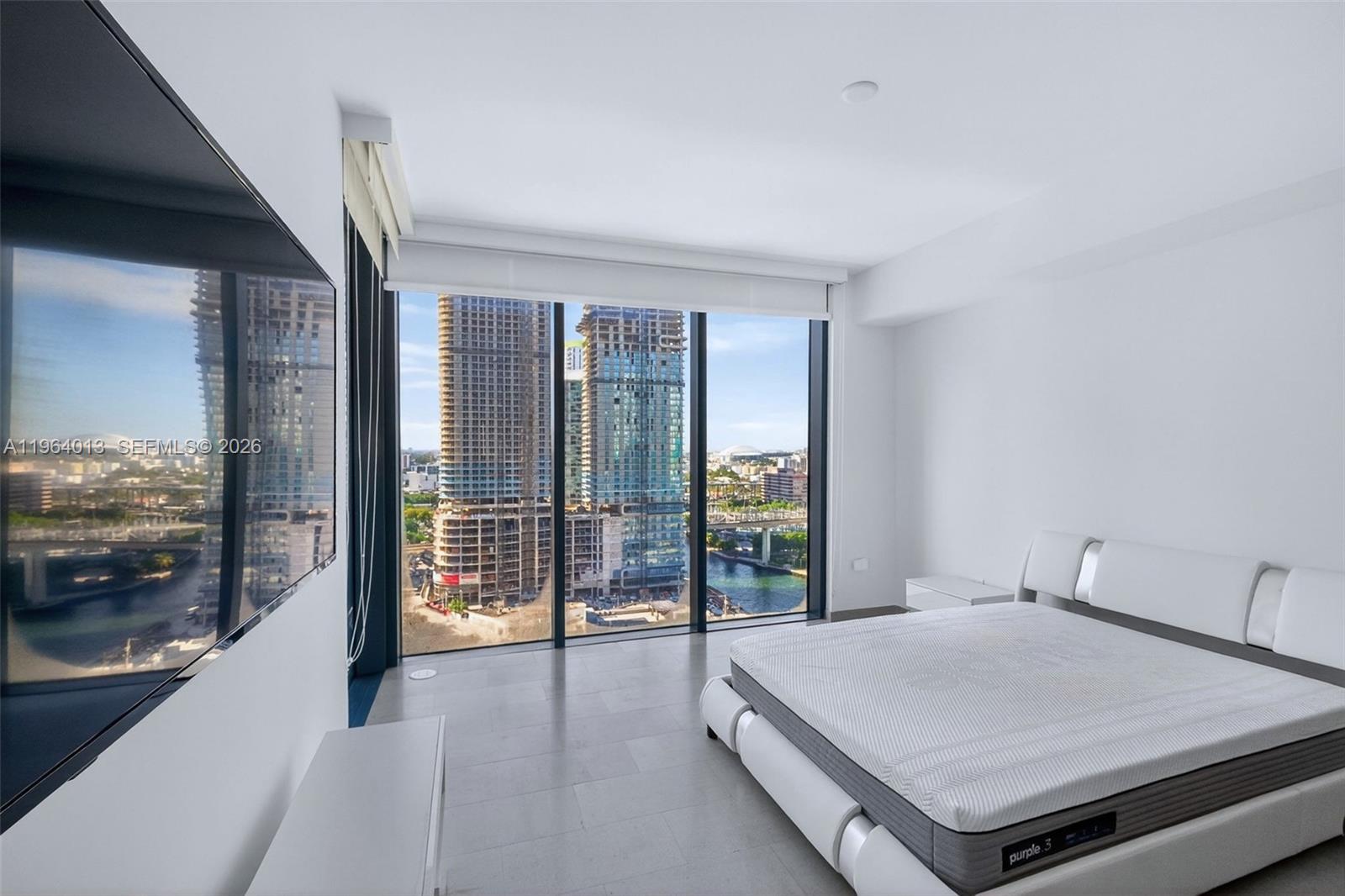 REACH CONDO - Residential