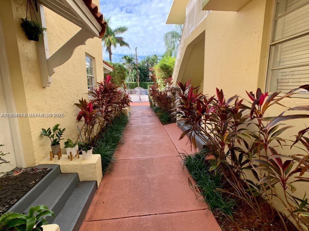 EVERGLADES SOUTH CONDO - Residential