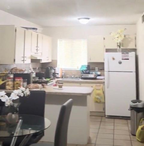 6215 W 22nd Ct 15 Hialeah FL 33016