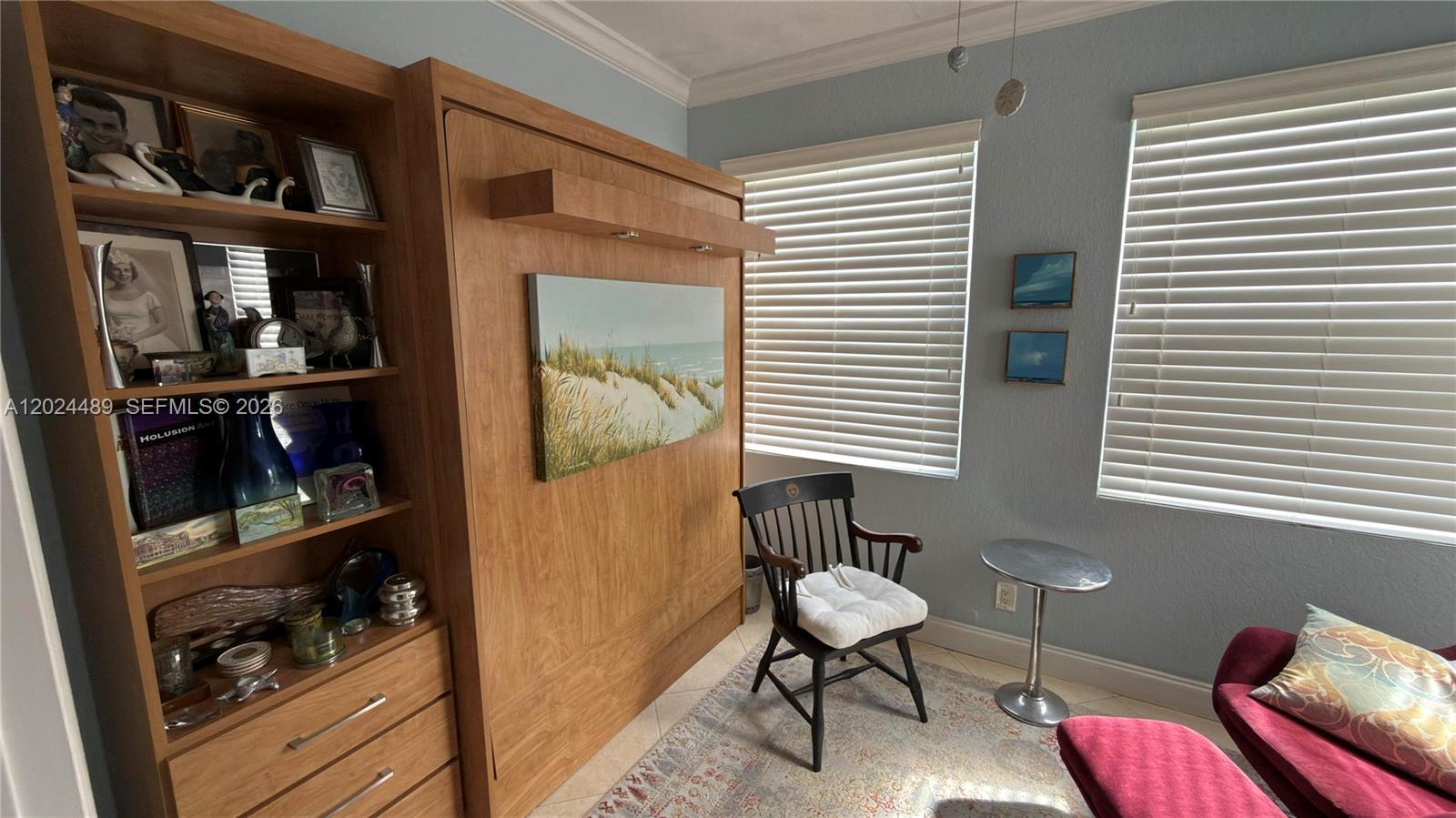 THE VICTORIAN CONDO - Residential