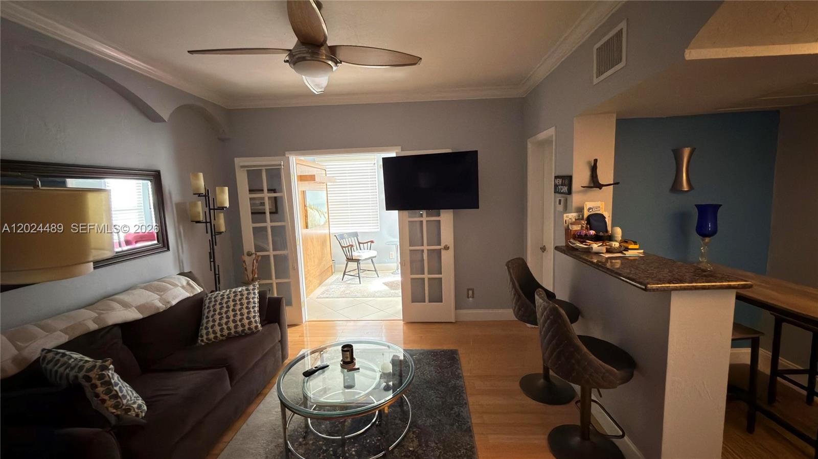 THE VICTORIAN CONDO - Residential