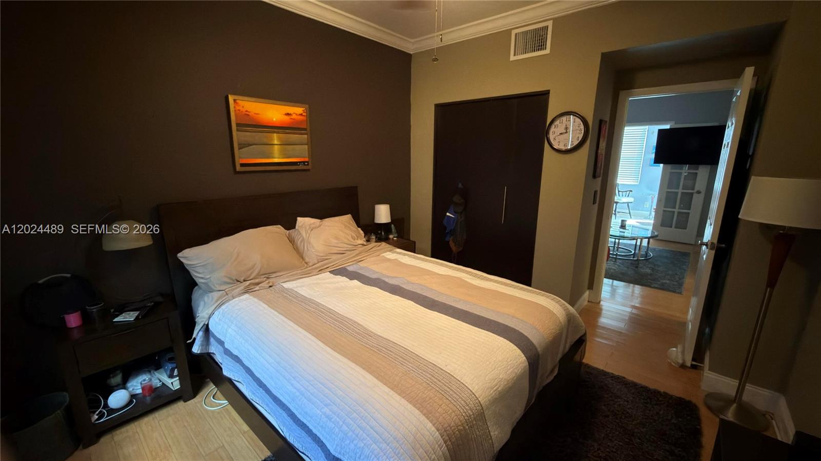 THE VICTORIAN CONDO - Residential