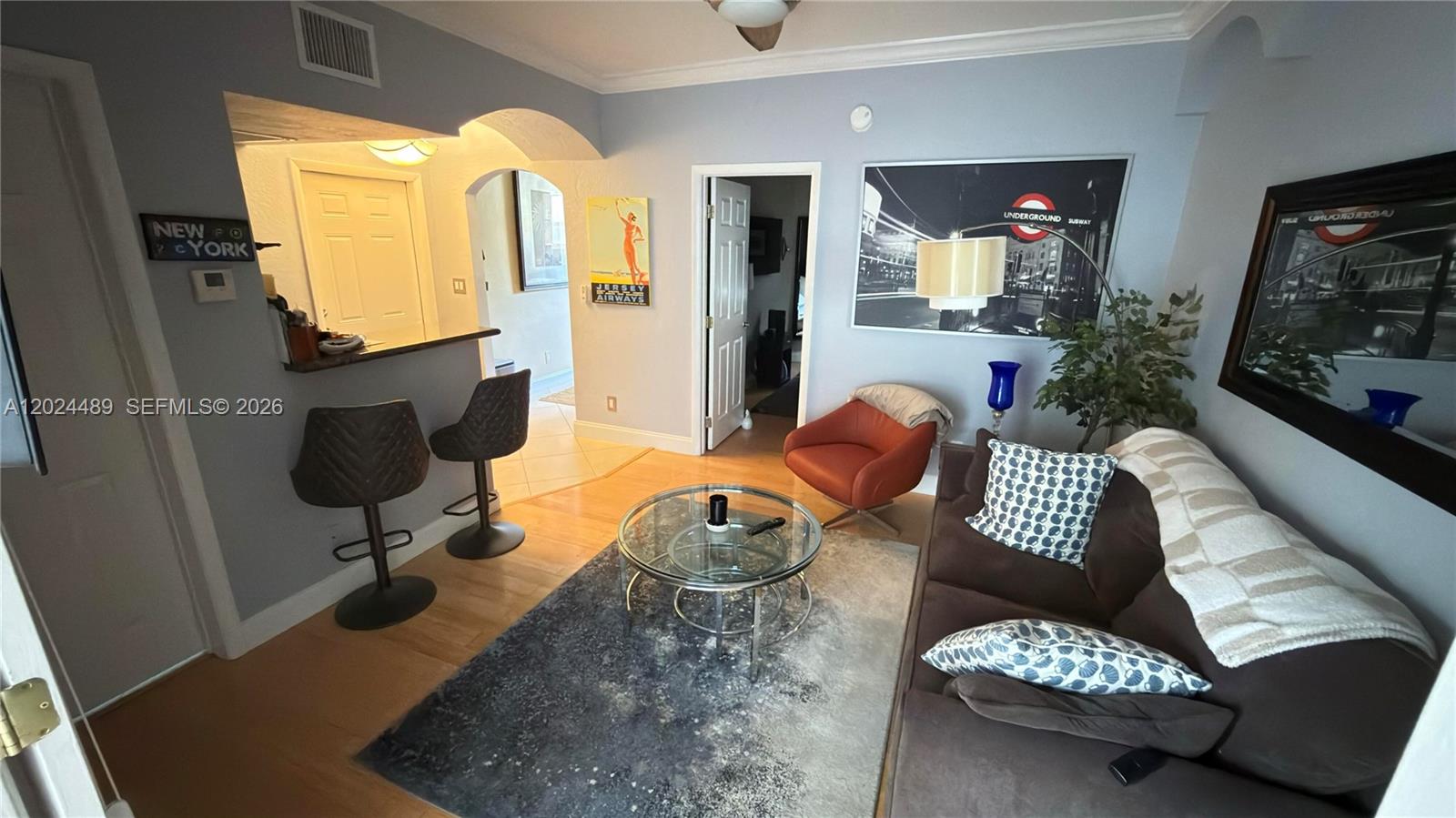 THE VICTORIAN CONDO - Residential