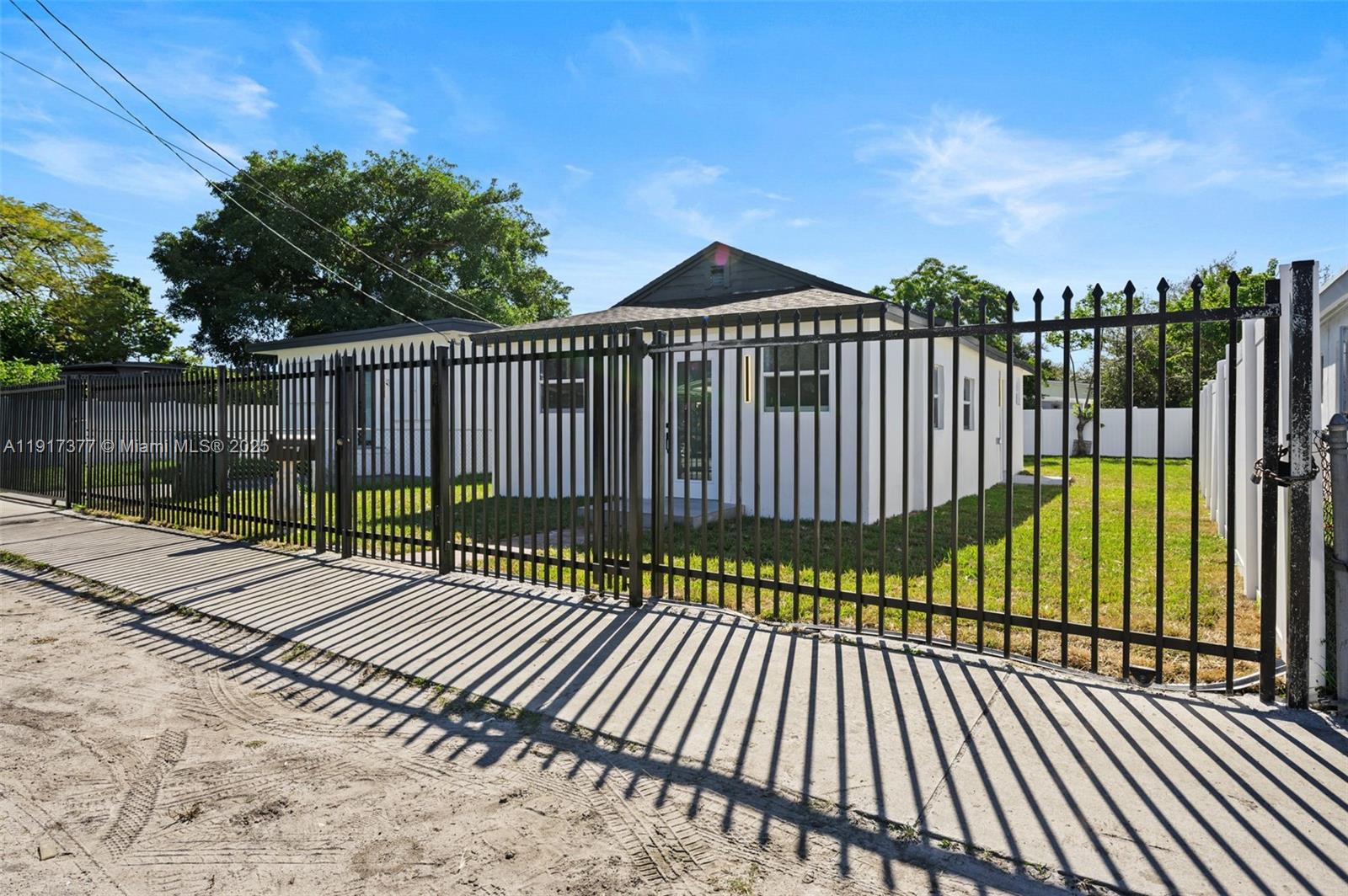 LIBERTY CITY - Residential