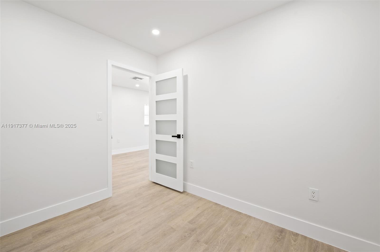 LIBERTY CITY - Residential