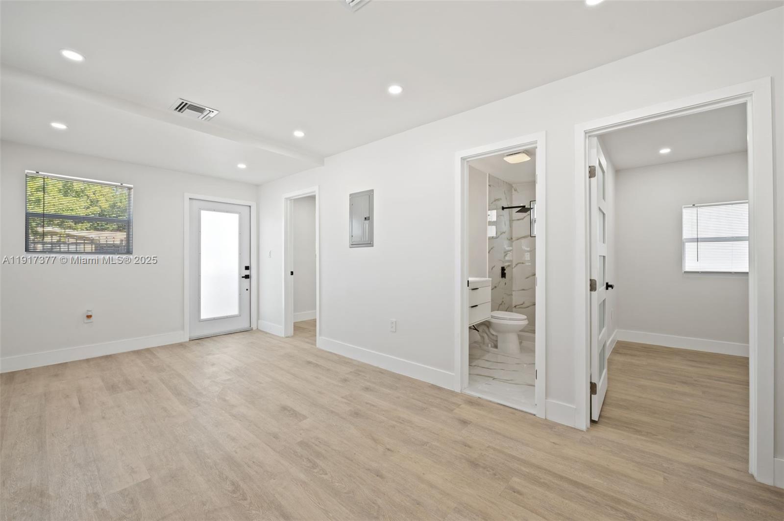 LIBERTY CITY - Residential