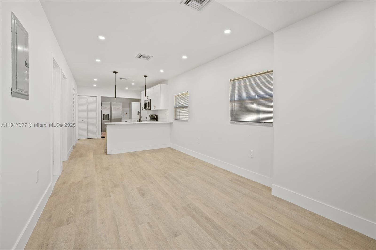 LIBERTY CITY - Residential