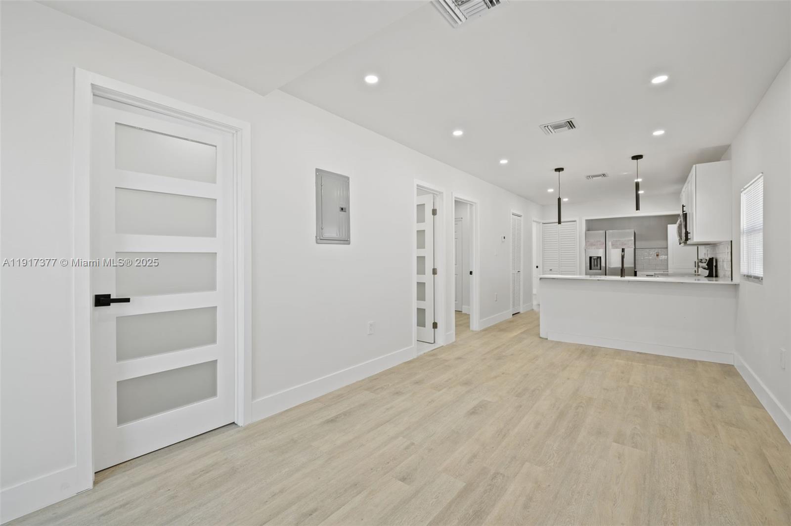 LIBERTY CITY - Residential