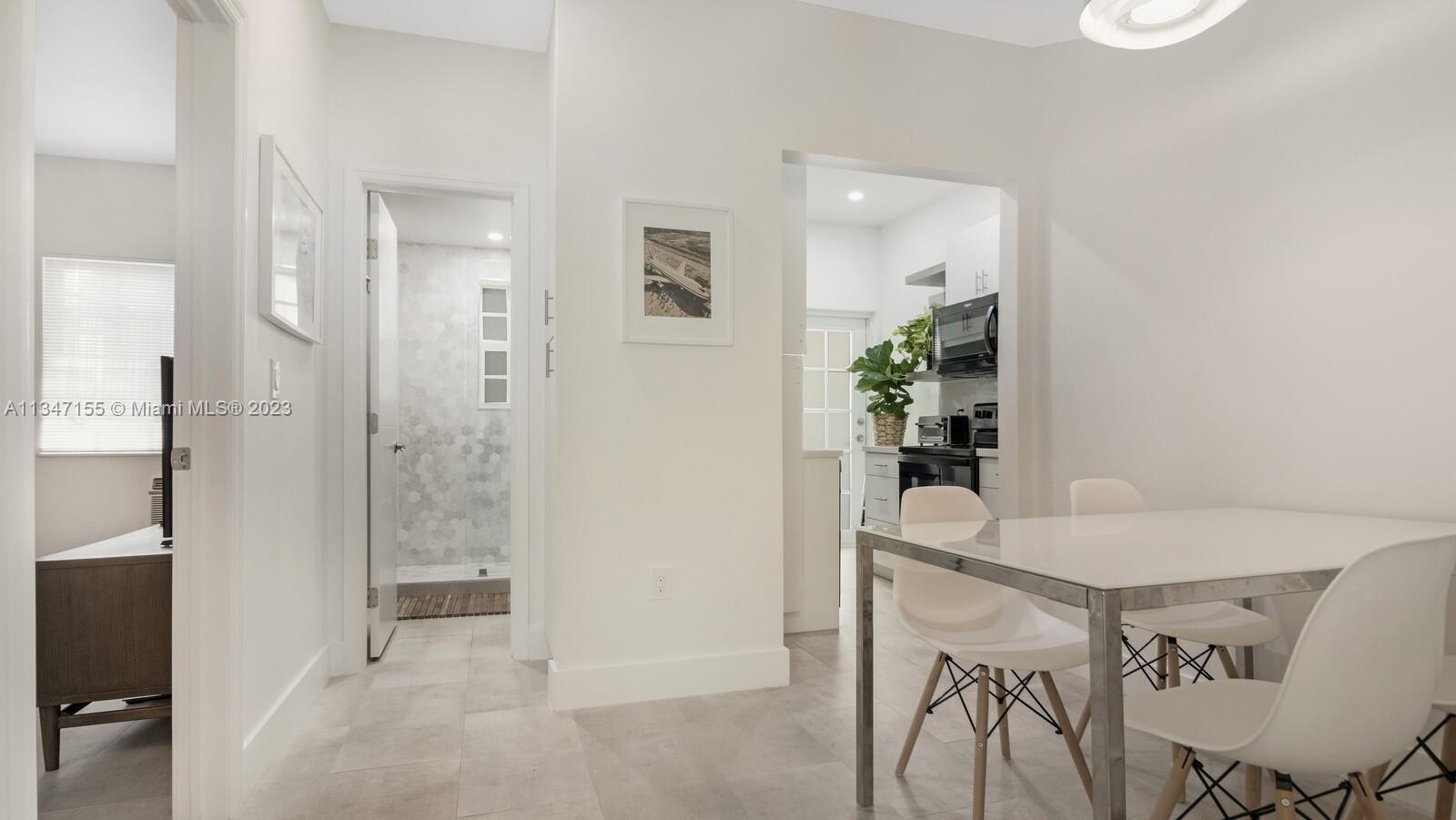 THE GATSBY CONDO - Residential