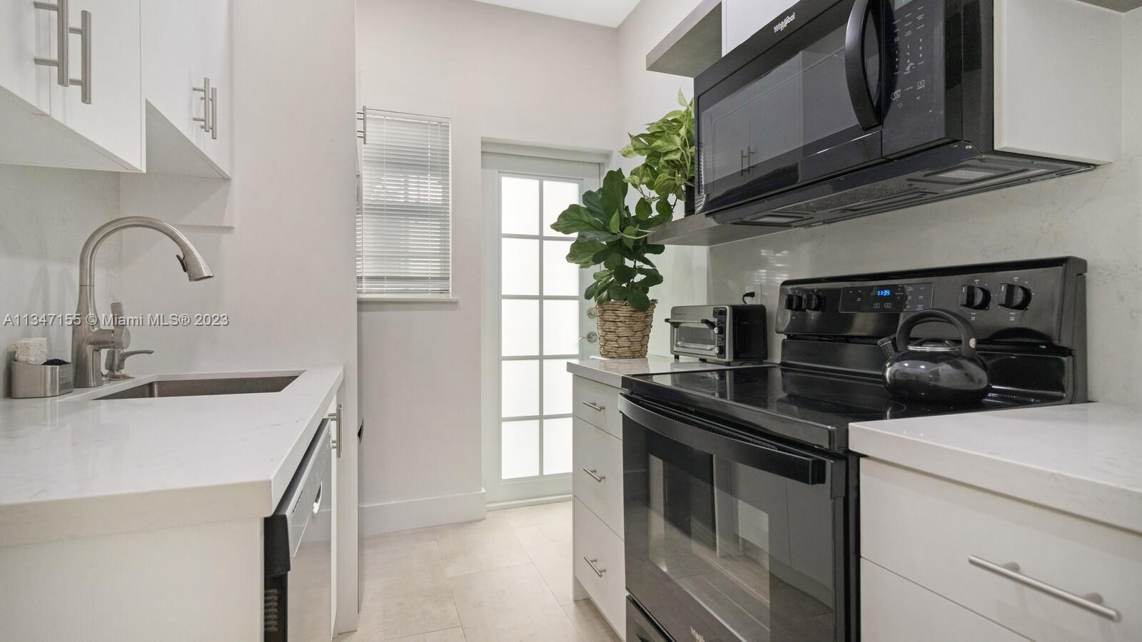 THE GATSBY CONDO - Residential