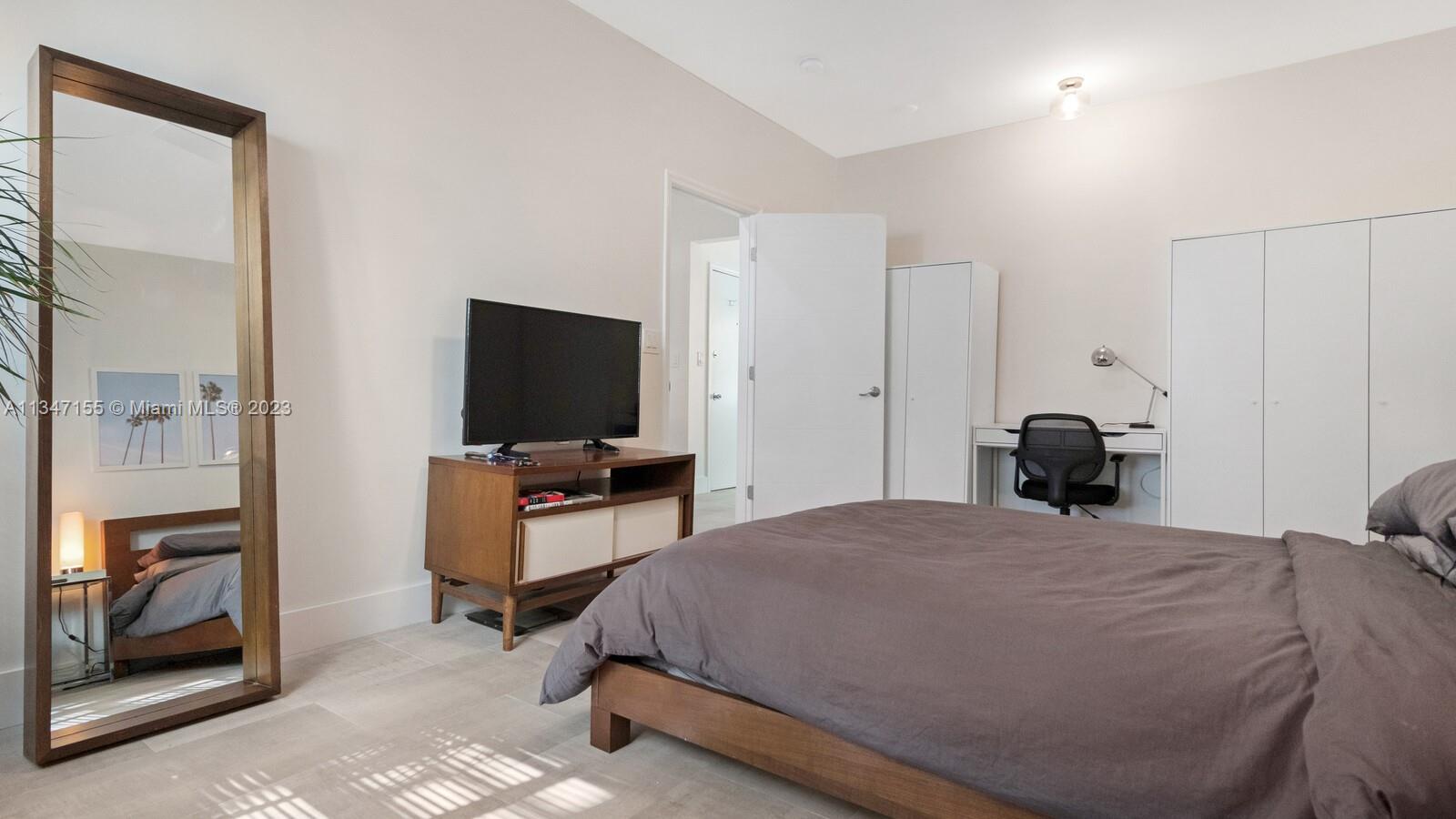 THE GATSBY CONDO - Residential