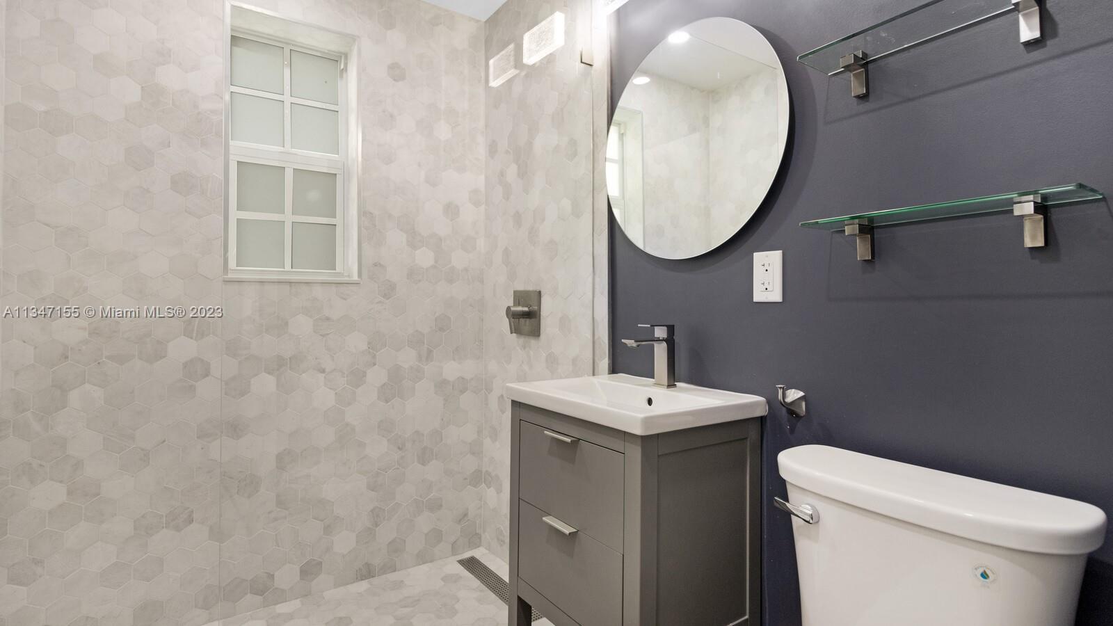 THE GATSBY CONDO - Residential