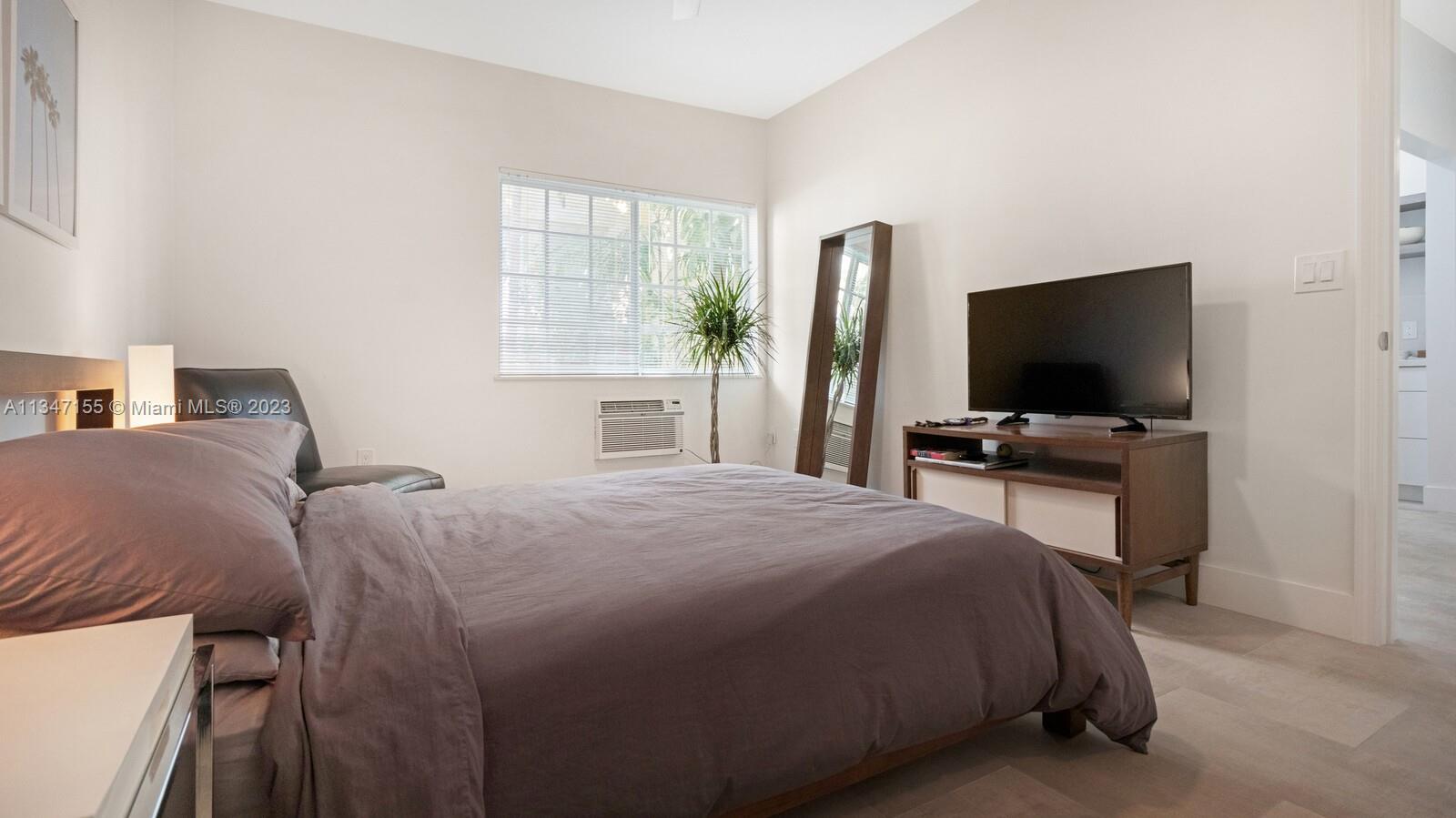 THE GATSBY CONDO - Residential