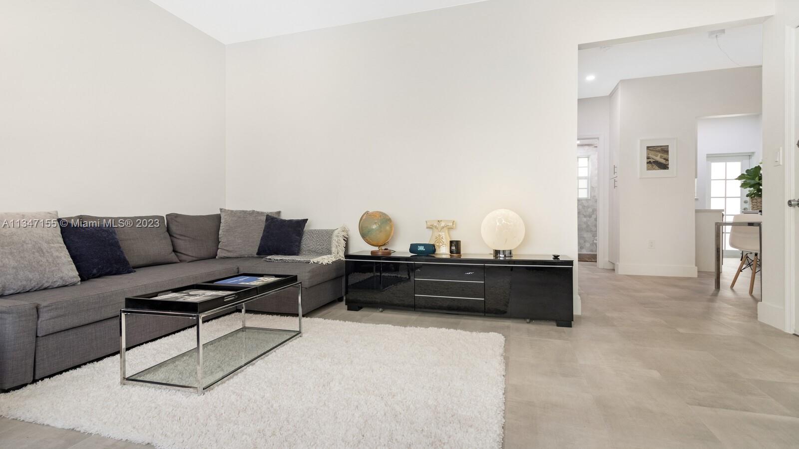 THE GATSBY CONDO - Residential