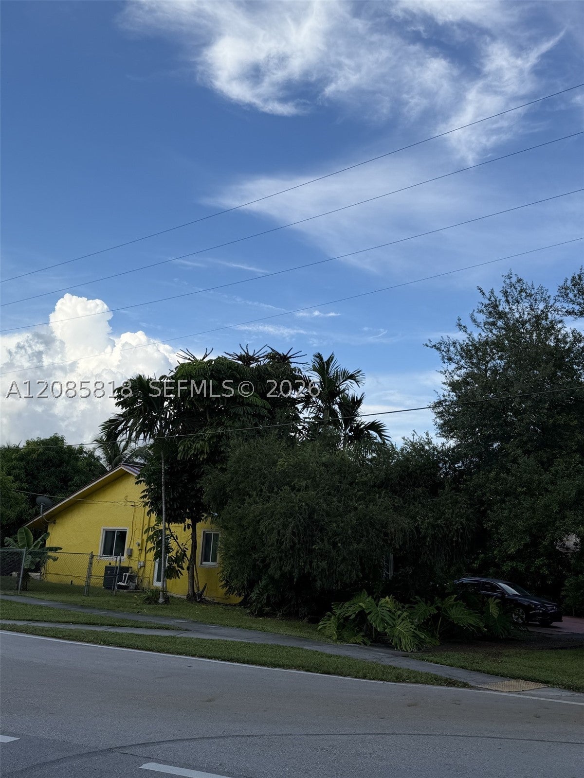 400 Oriole Ave