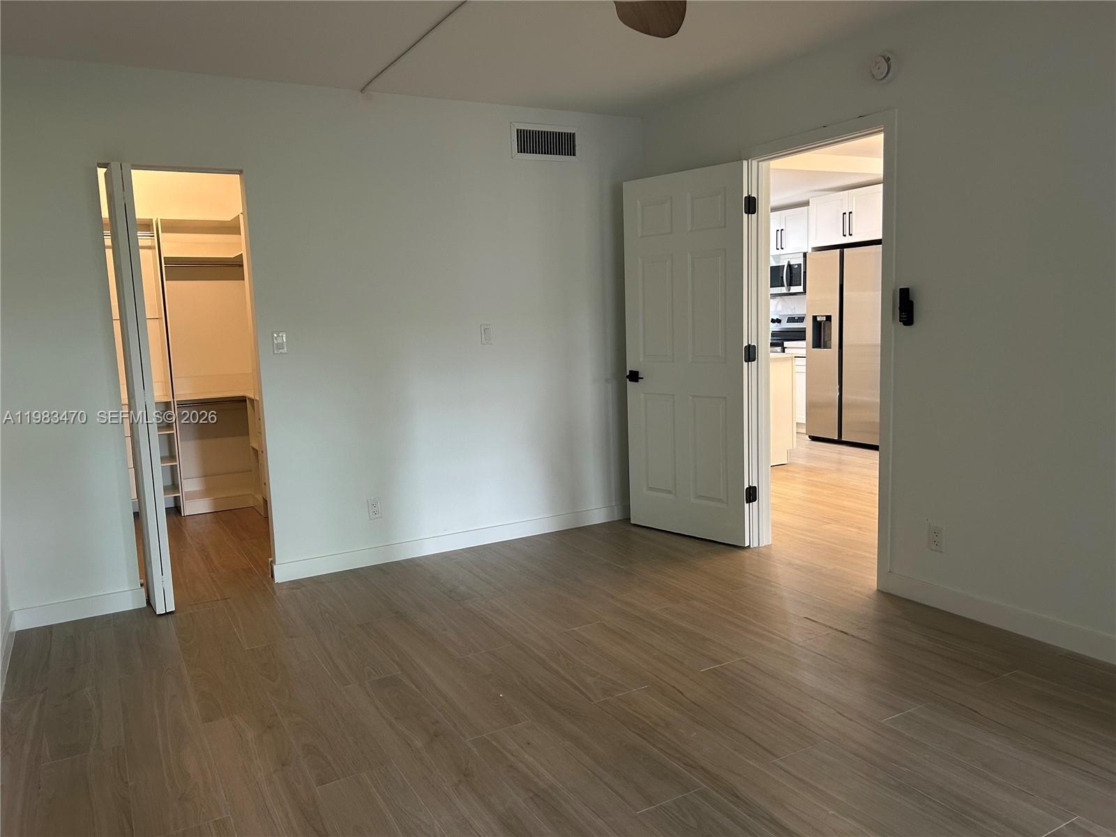 APPLEGREEN CONDO APTS 1 - Residential