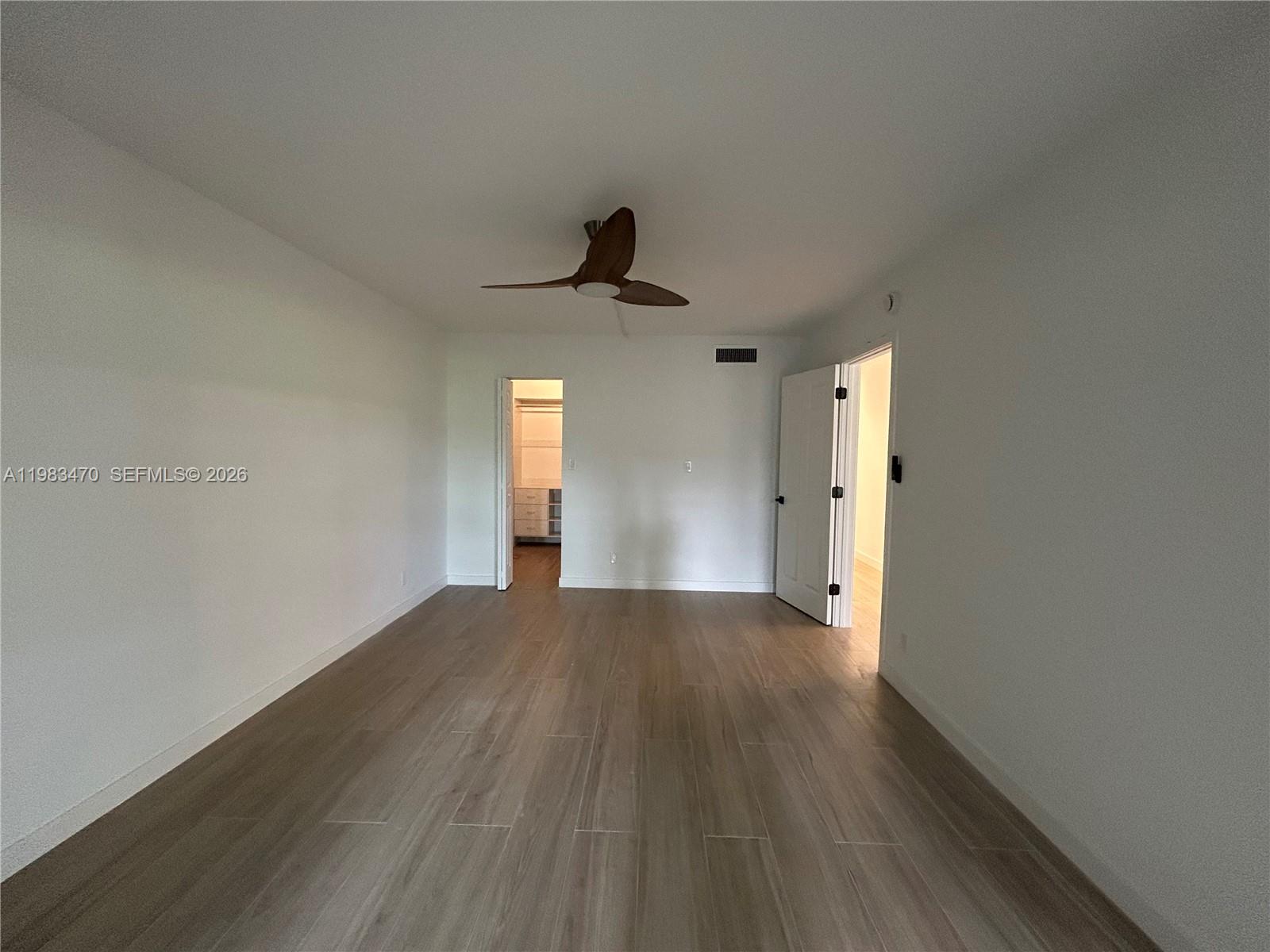 APPLEGREEN CONDO APTS 1 - Residential