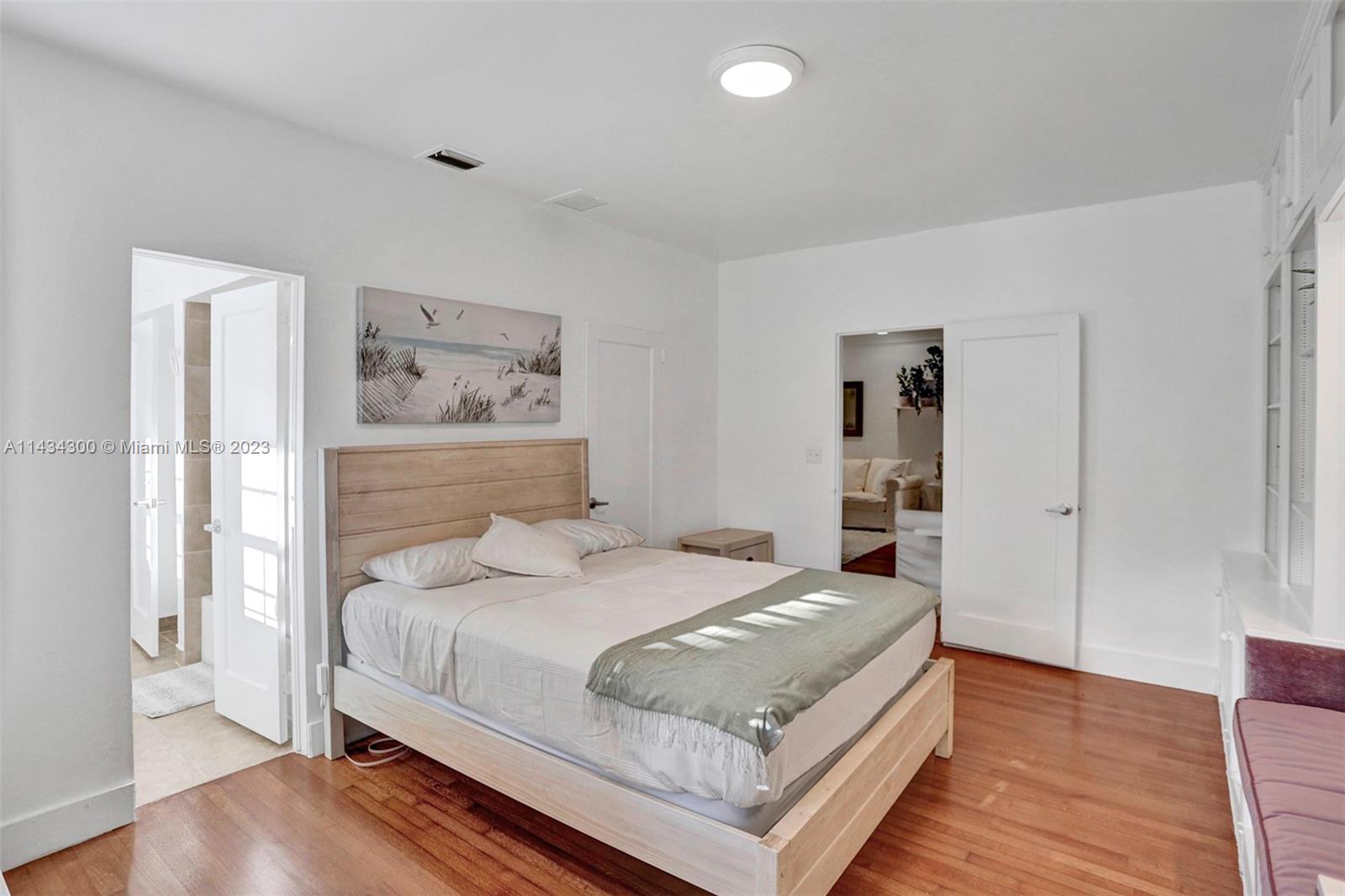 BELLE MEADE ISLAND - Residential