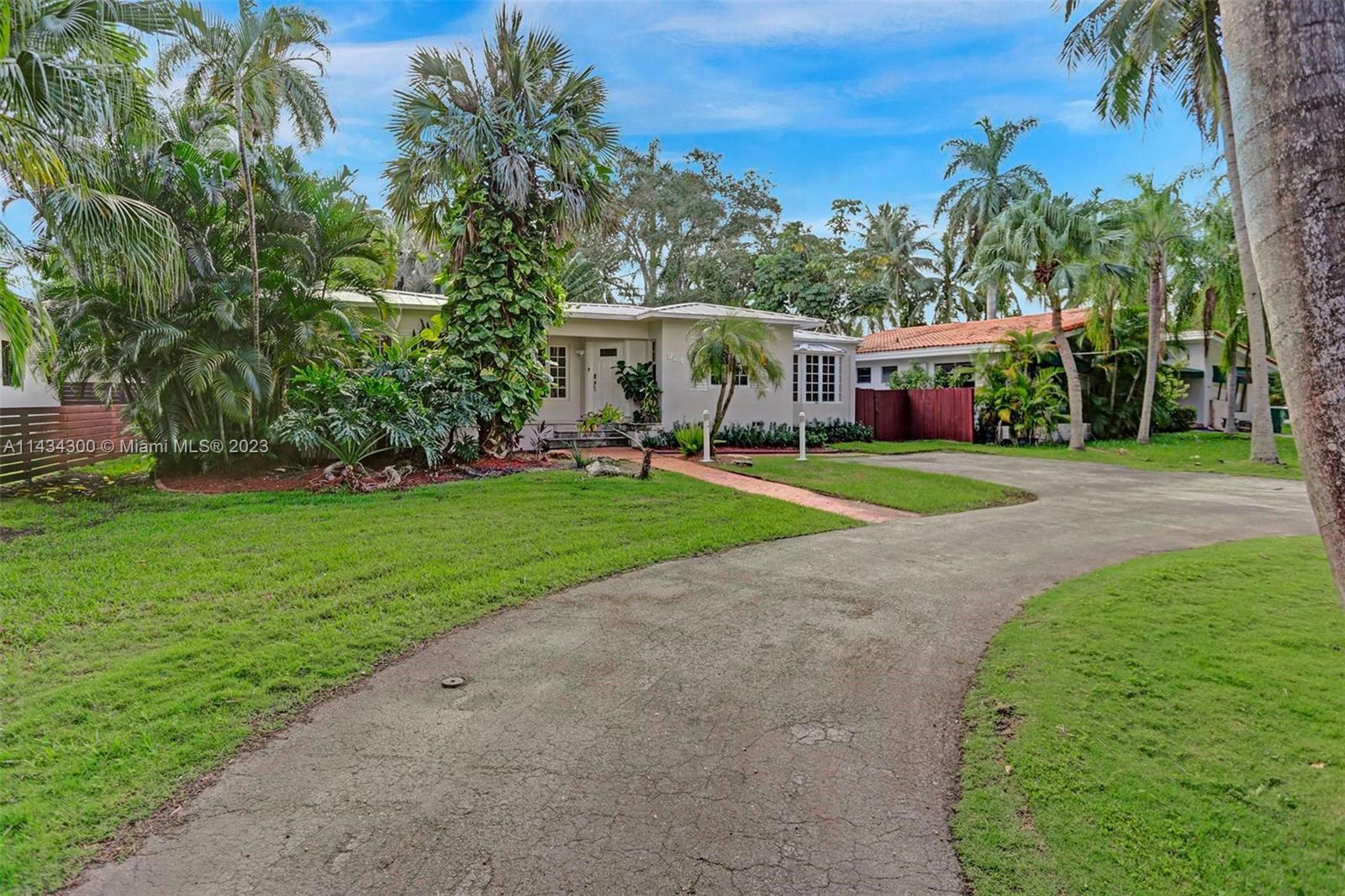 BELLE MEADE ISLAND - Residential