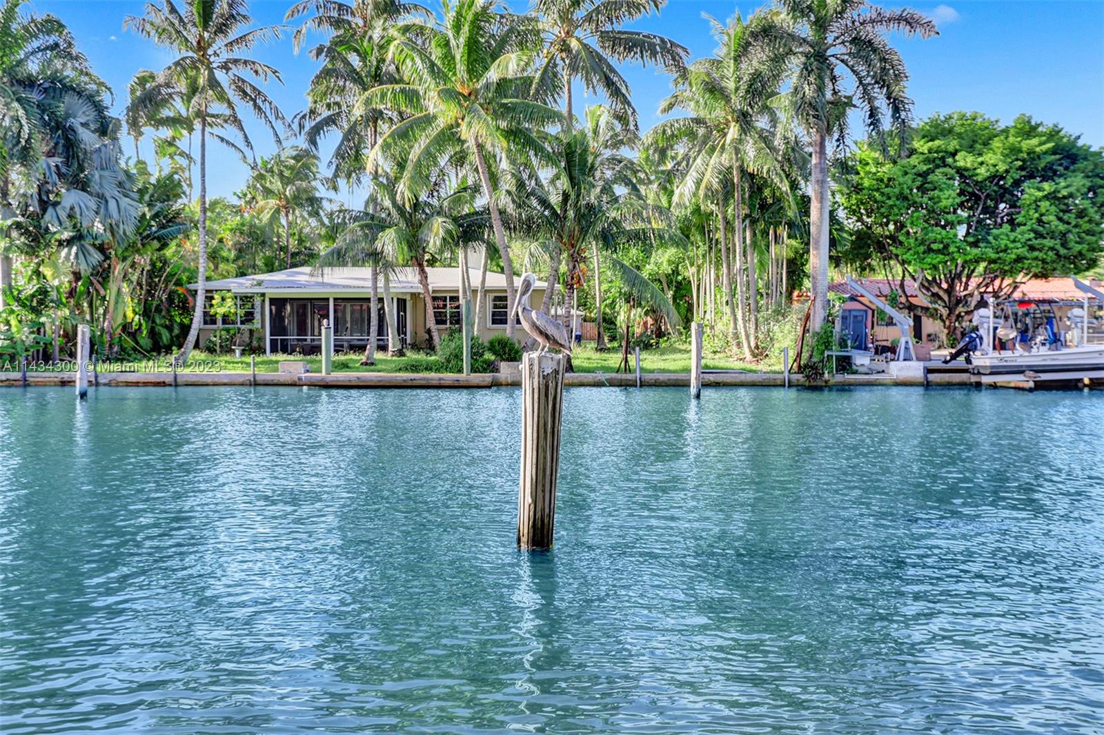 BELLE MEADE ISLAND - Residential