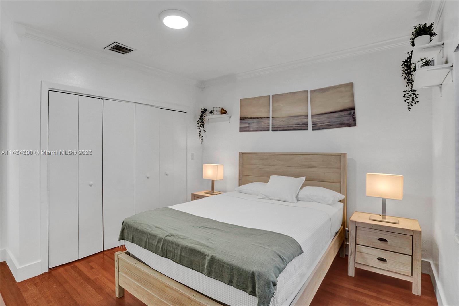 BELLE MEADE ISLAND - Residential