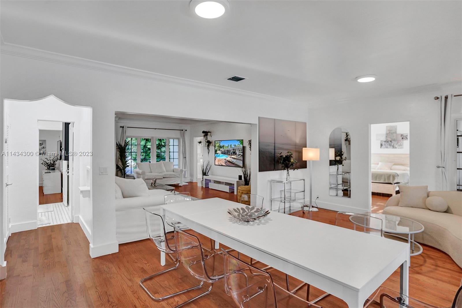 BELLE MEADE ISLAND - Residential