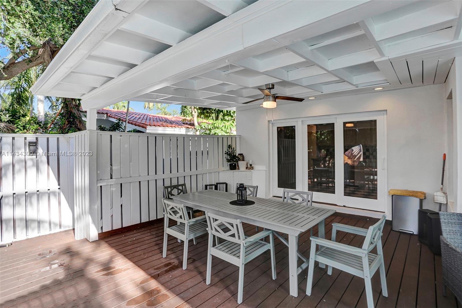 BELLE MEADE ISLAND - Residential