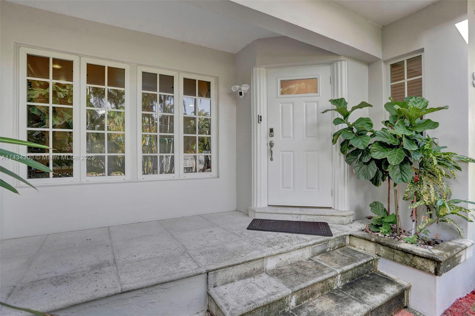 BELLE MEADE ISLAND - Residential