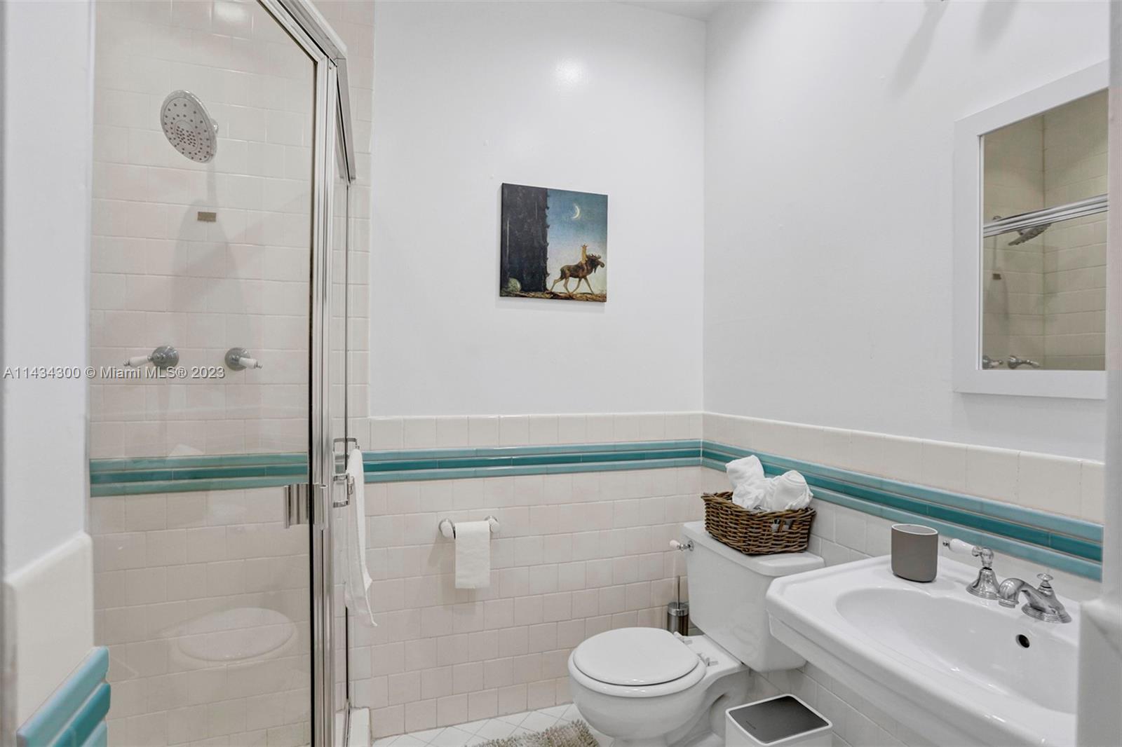 BELLE MEADE ISLAND - Residential