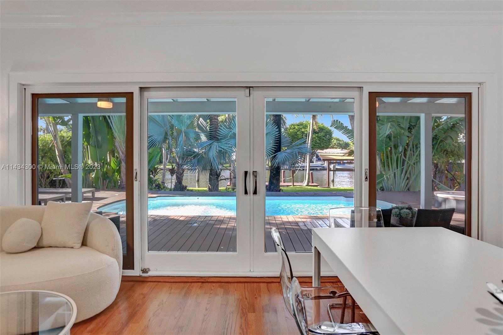 BELLE MEADE ISLAND - Residential